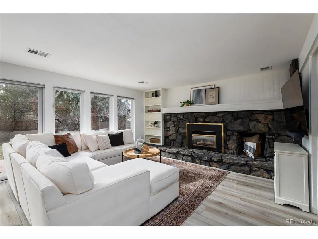 Photo of 4740 W 101st Pl