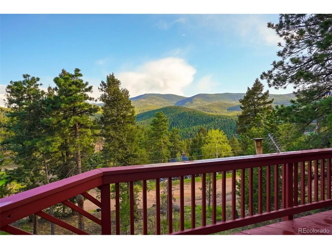 Photo of 32552 Lodgepole Dr