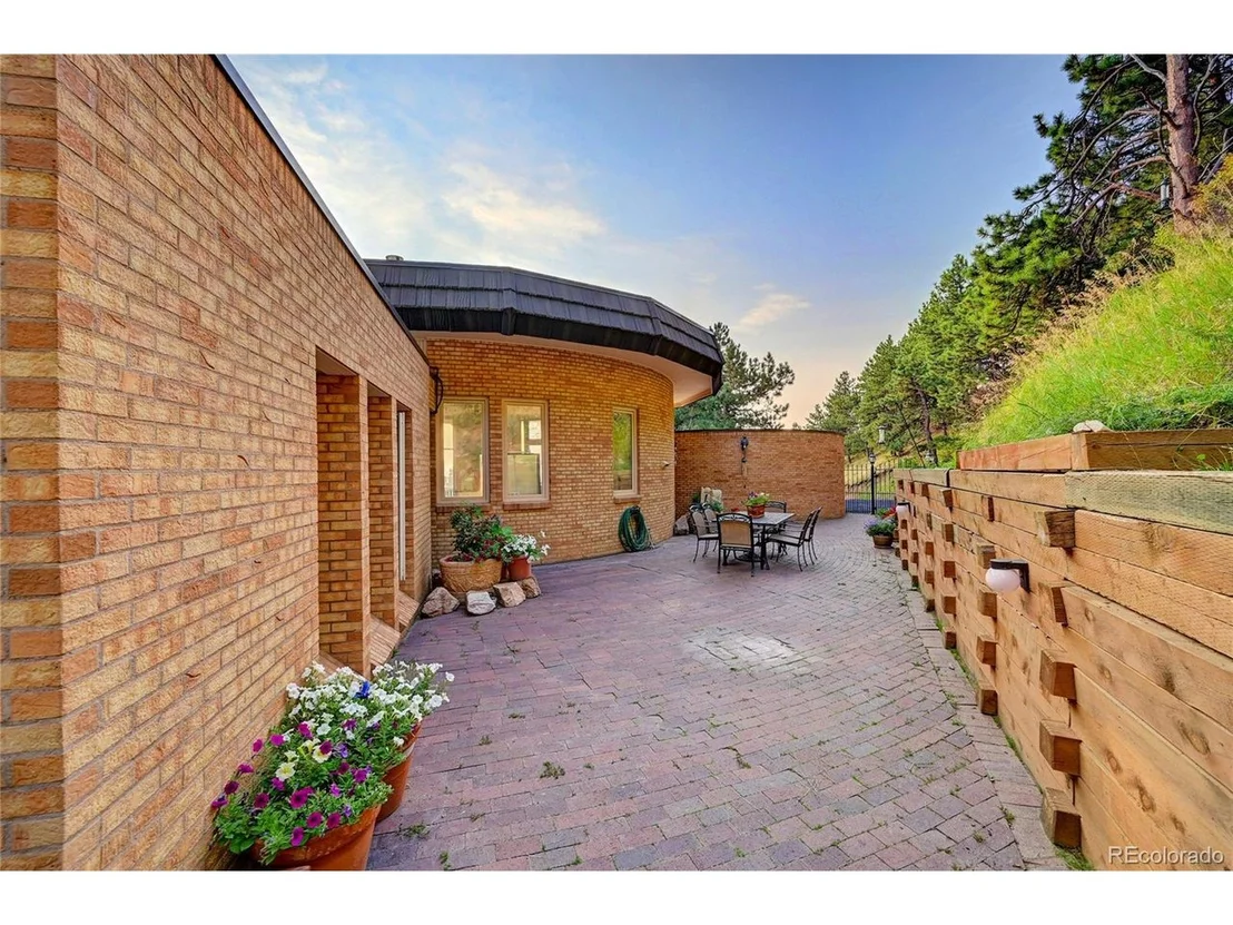 Photo of 218 Anemone Dr