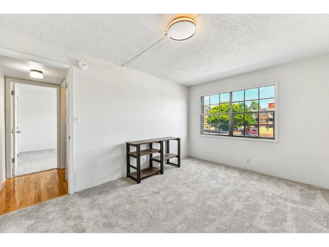 Photo of Unit 262 at 805 29th St