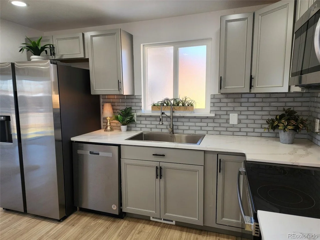 Photo of 7956 Joan Dr