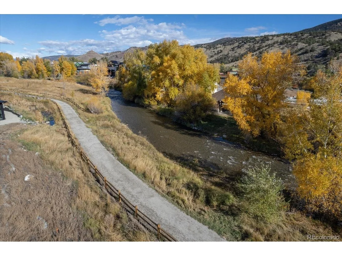 Photo of 243 Confluence Rd