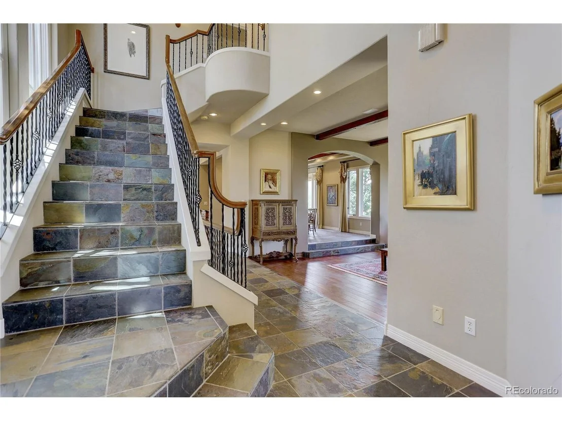 Photo of 290 Skyhill Dr