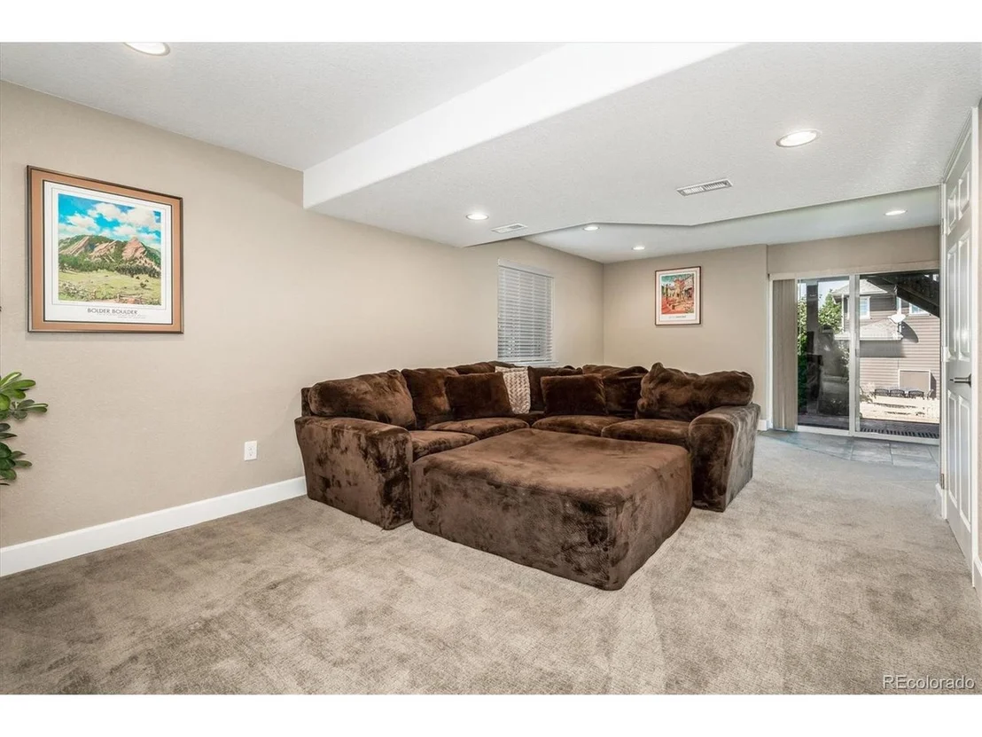 Photo of 3047 Windridge Cir