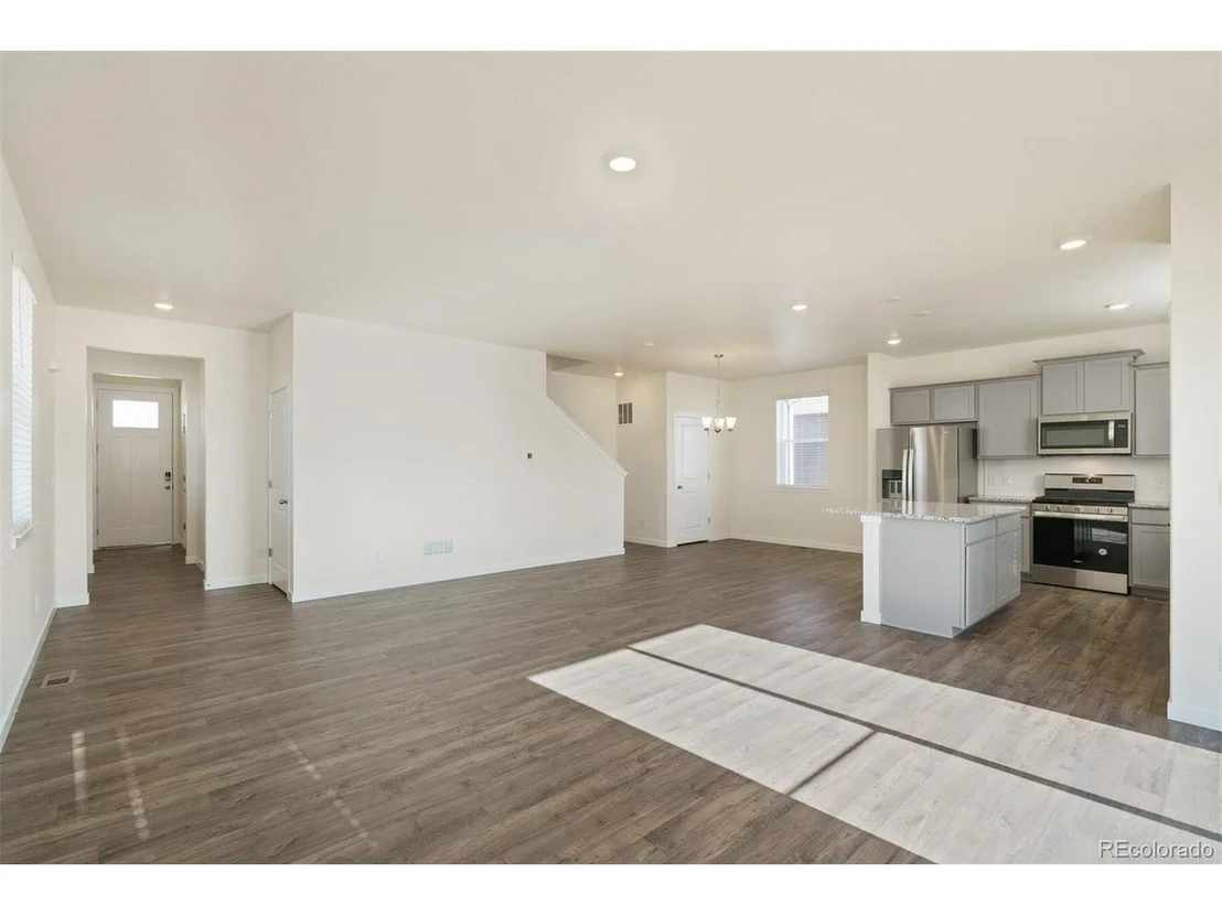 Photo of 907 London Way