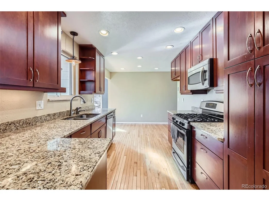 Photo of 6534 Field St