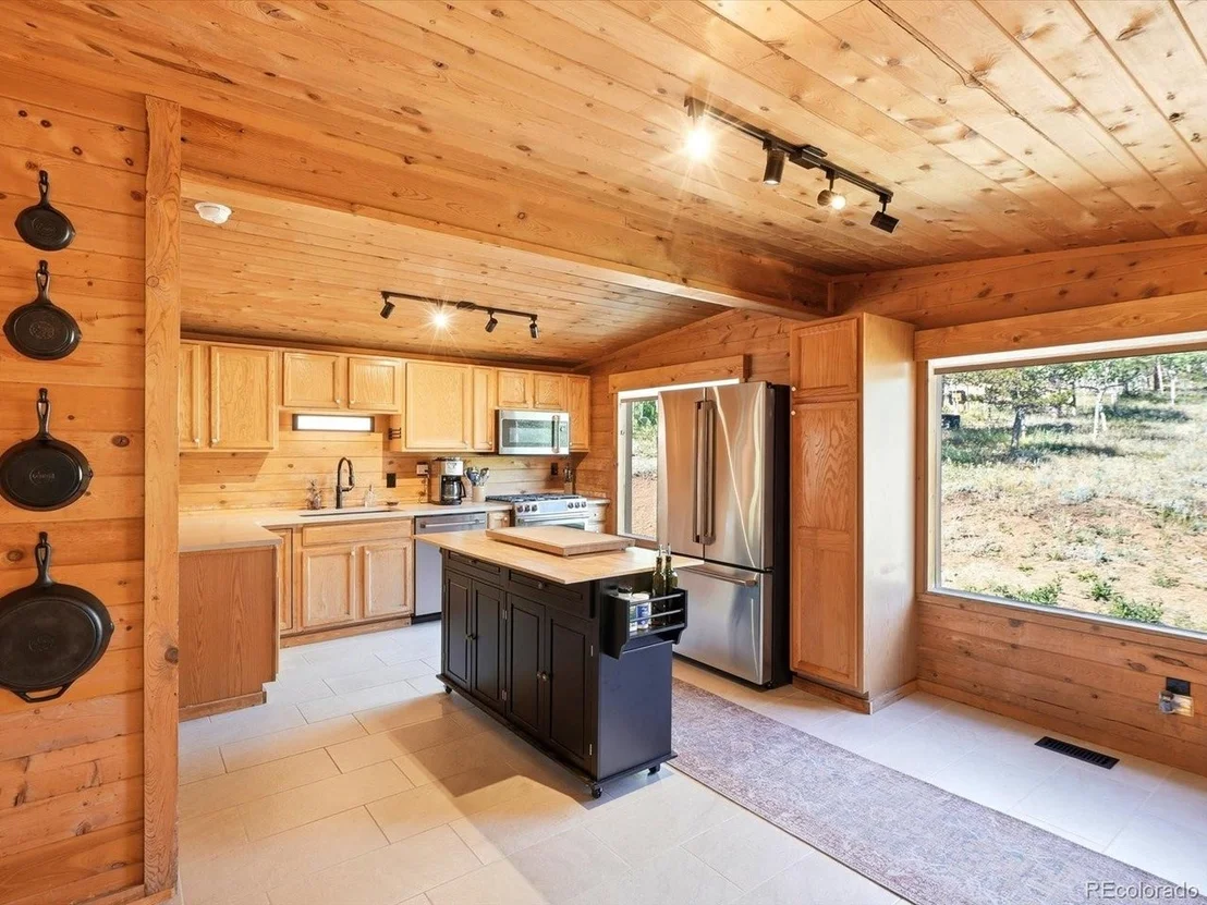 Photo of 277 Timbertop Rd