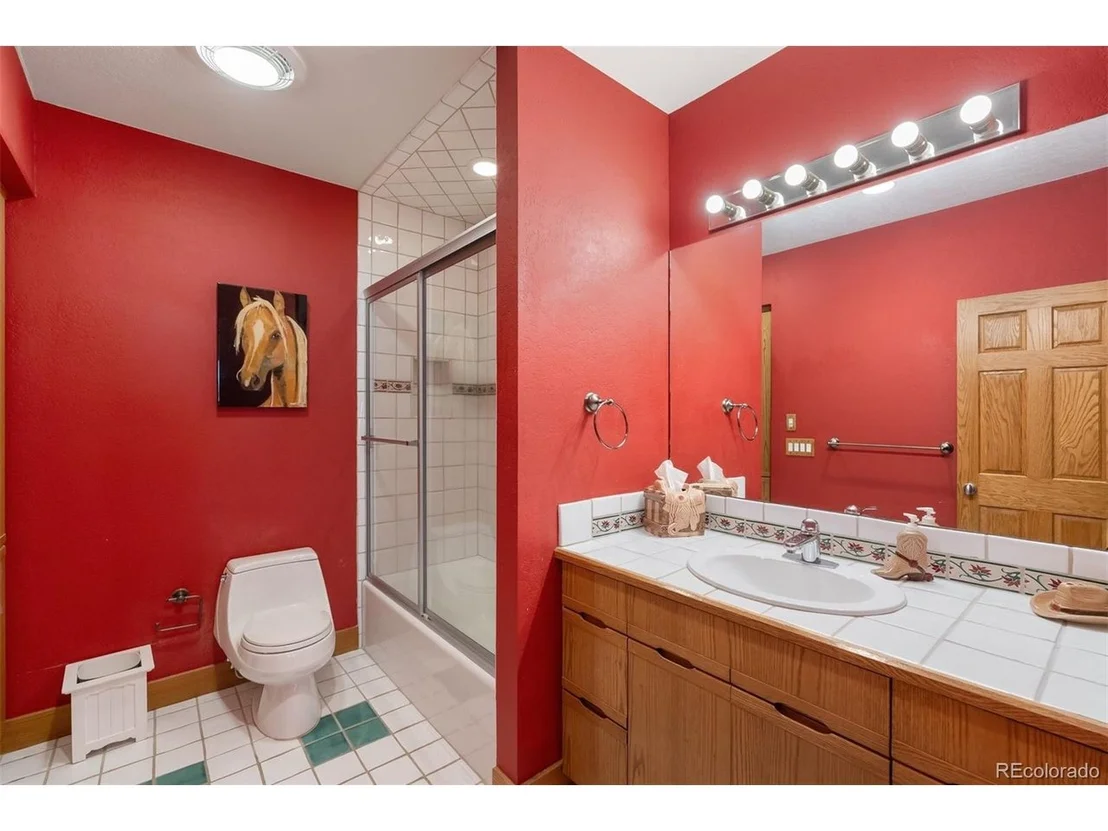 Photo of 348 Jade Rd