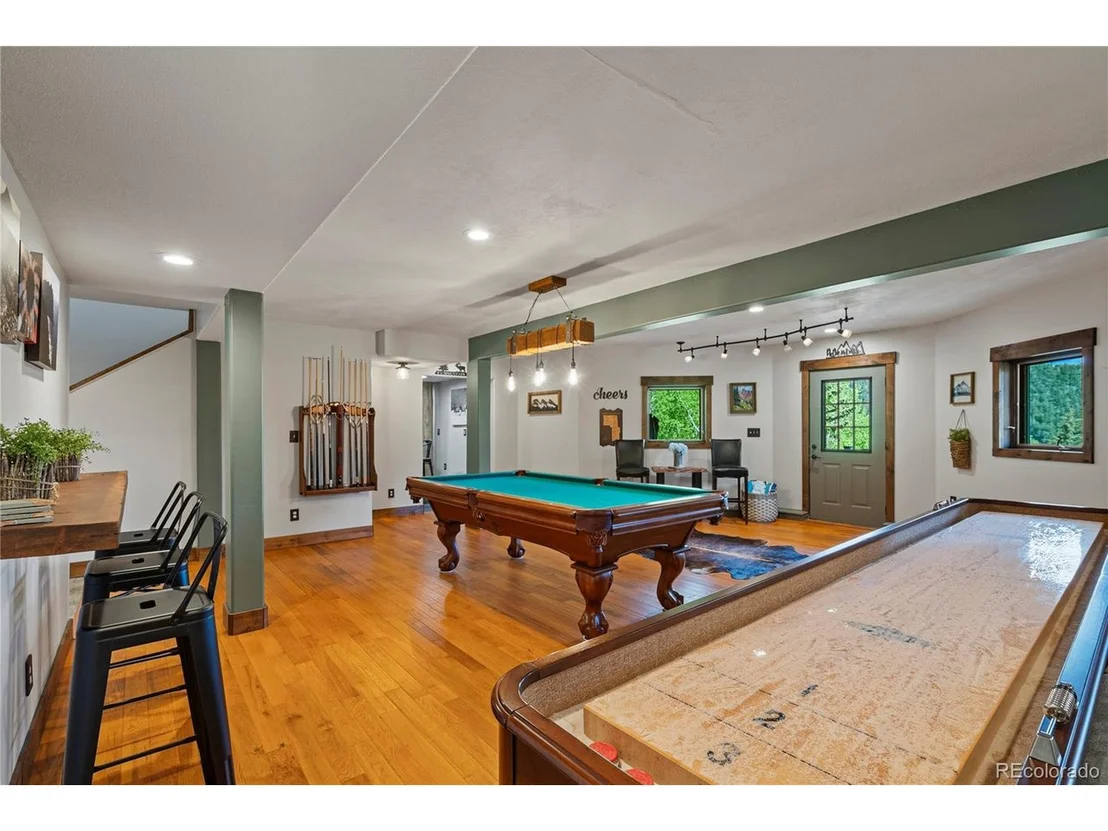 Photo of 1194 Snyder Mountain Rd