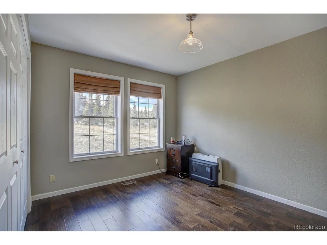 Photo of 18 Foxtail Dr