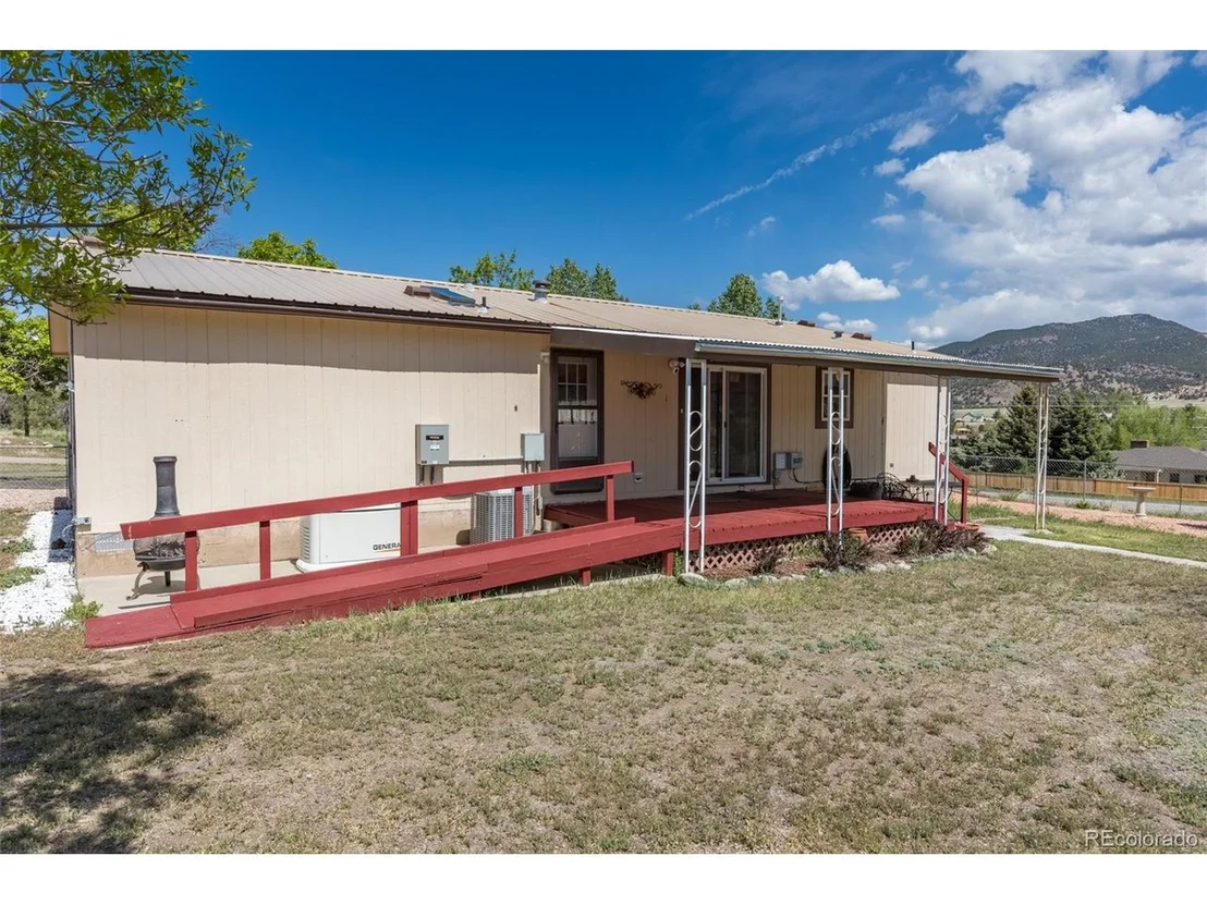 Photo of 246 Loop Dr