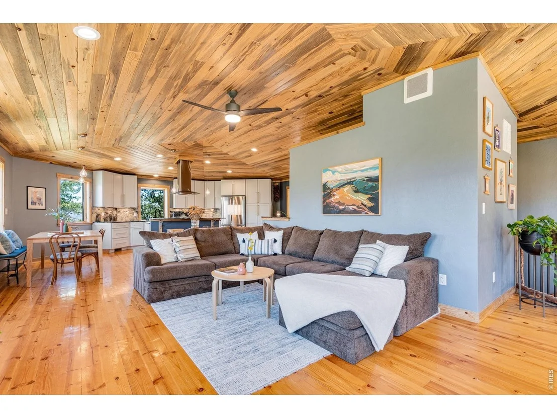 Photo of 80 Lookout Dr