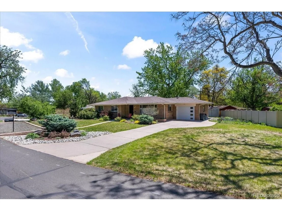 Photo of 40 Skyline Dr