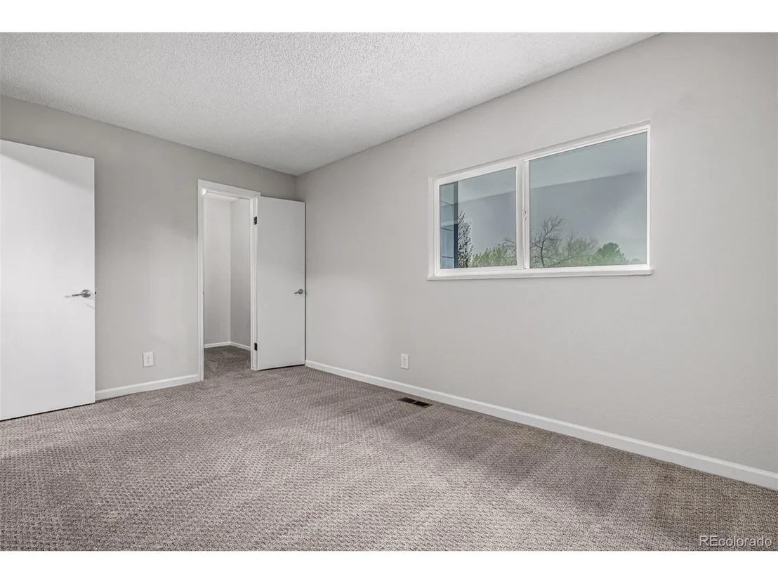 Photo of 7143 Fenton Cir