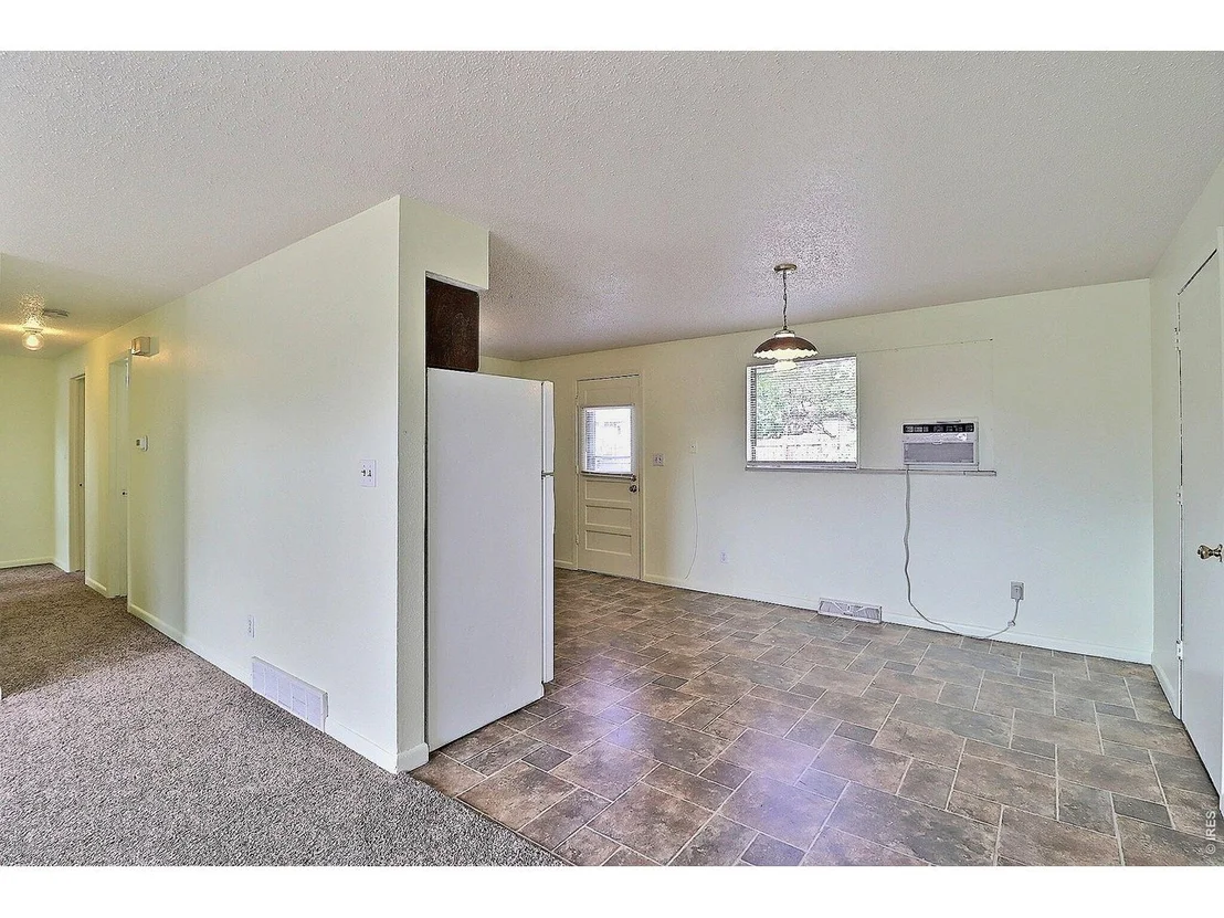 Photo of 3011 Lakeside Dr
