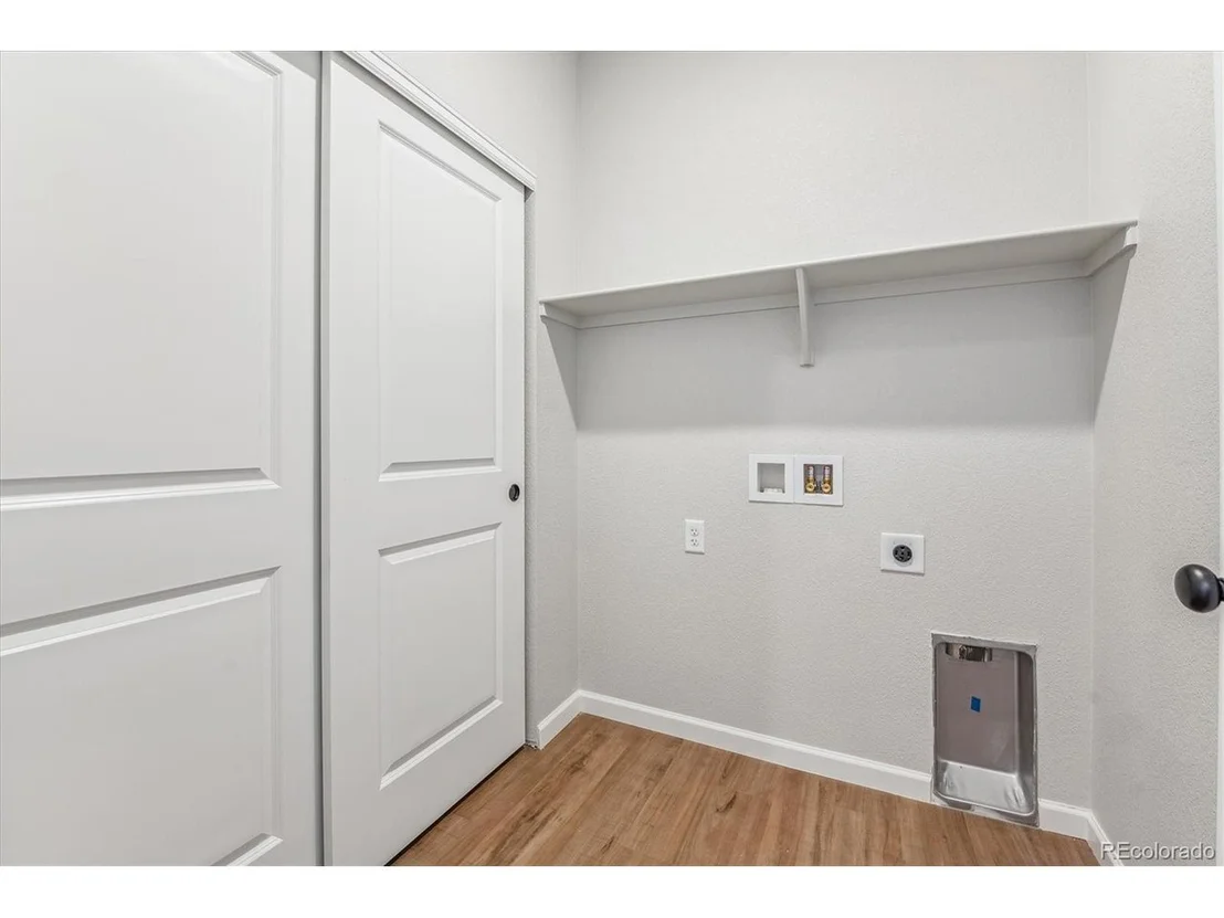 Photo of 2119 Summit Pl