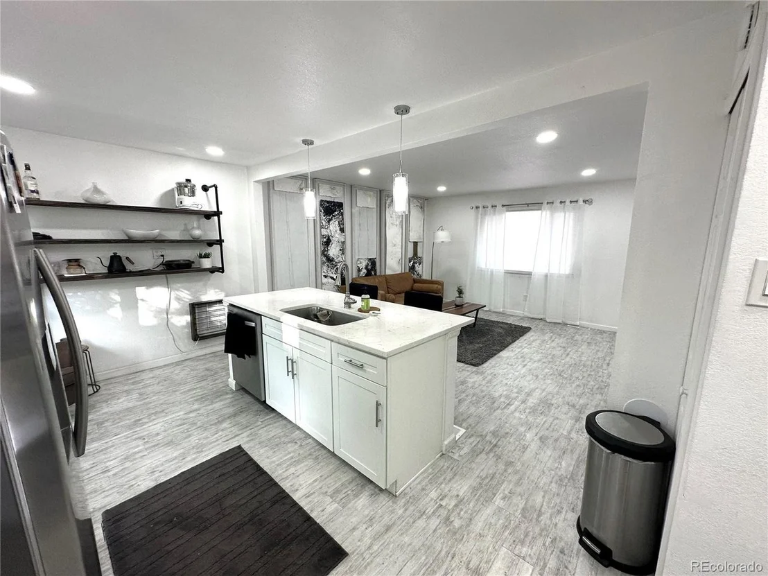Photo of 8217 Explorador Calle