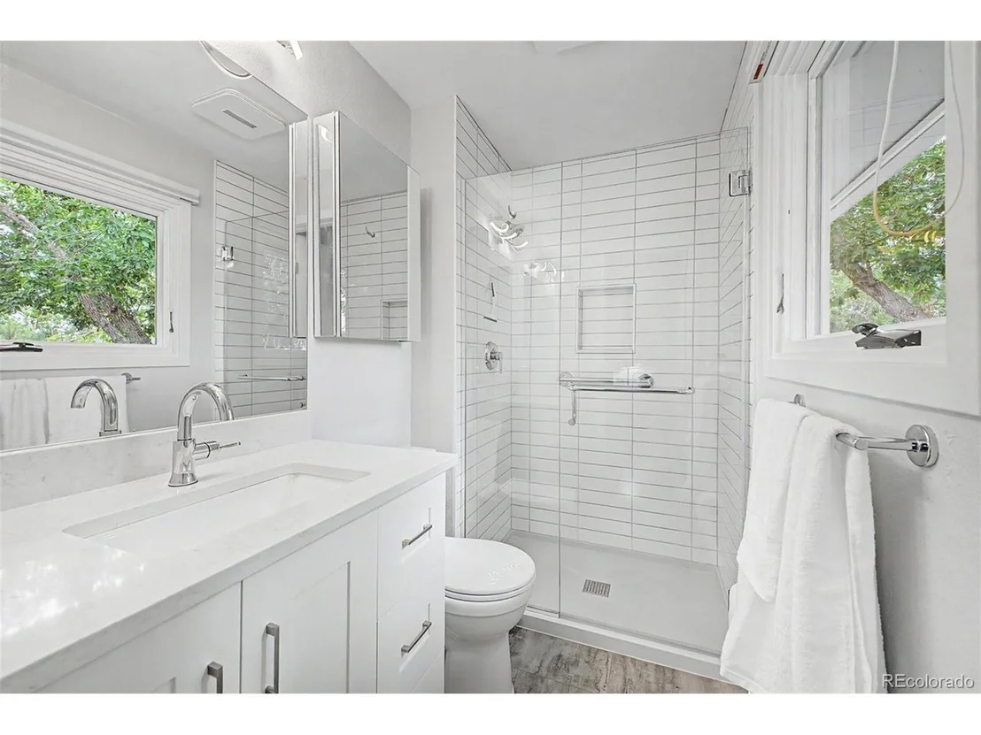 Photo of 8210 Jay Cir