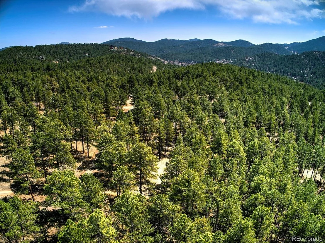 Photo of 27444 Pine Valley Dr