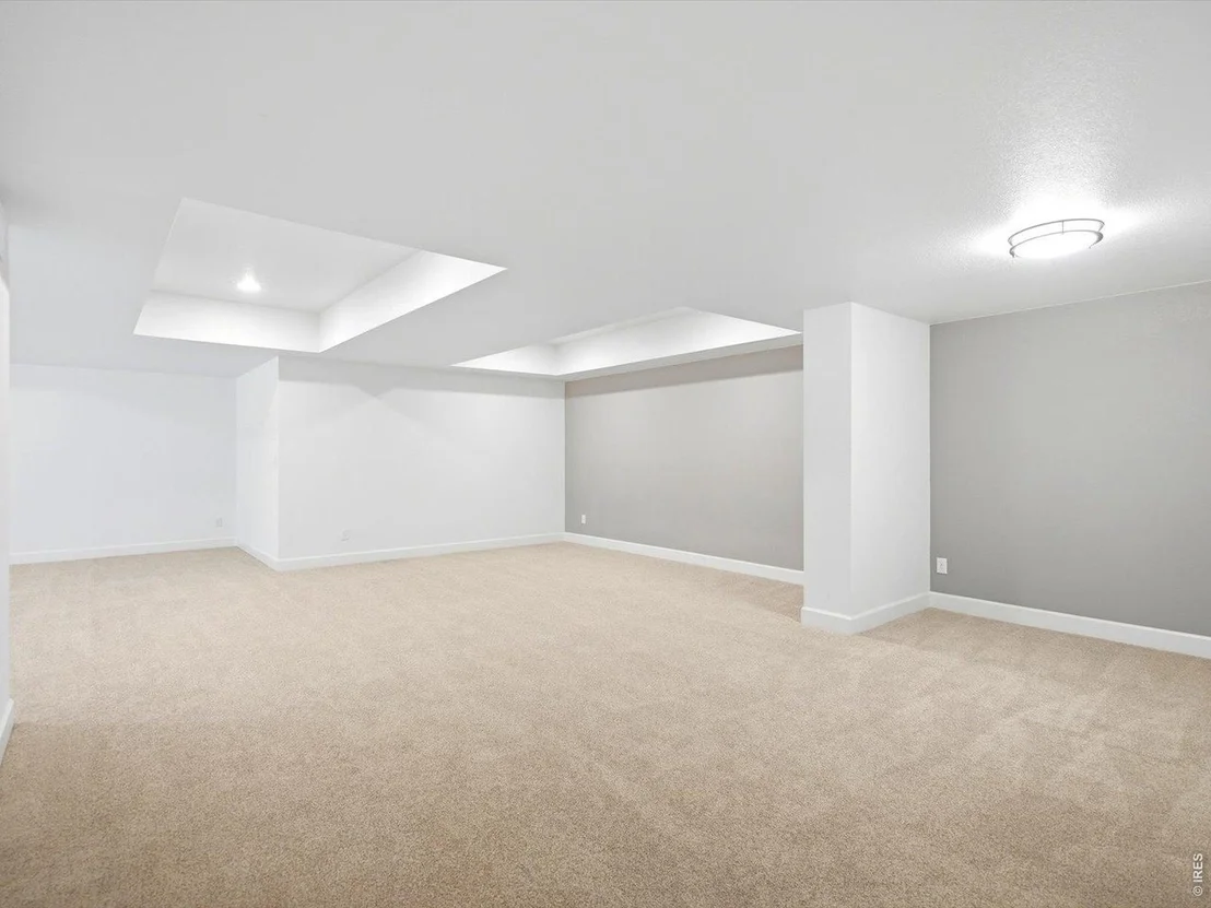 Photo of 950 Sumner Way