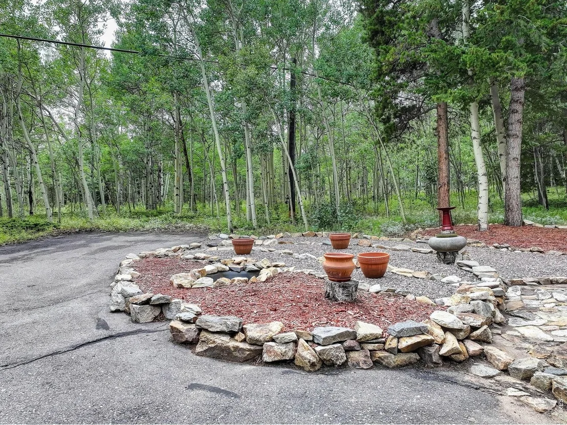 Photo of 233 Deer Cir