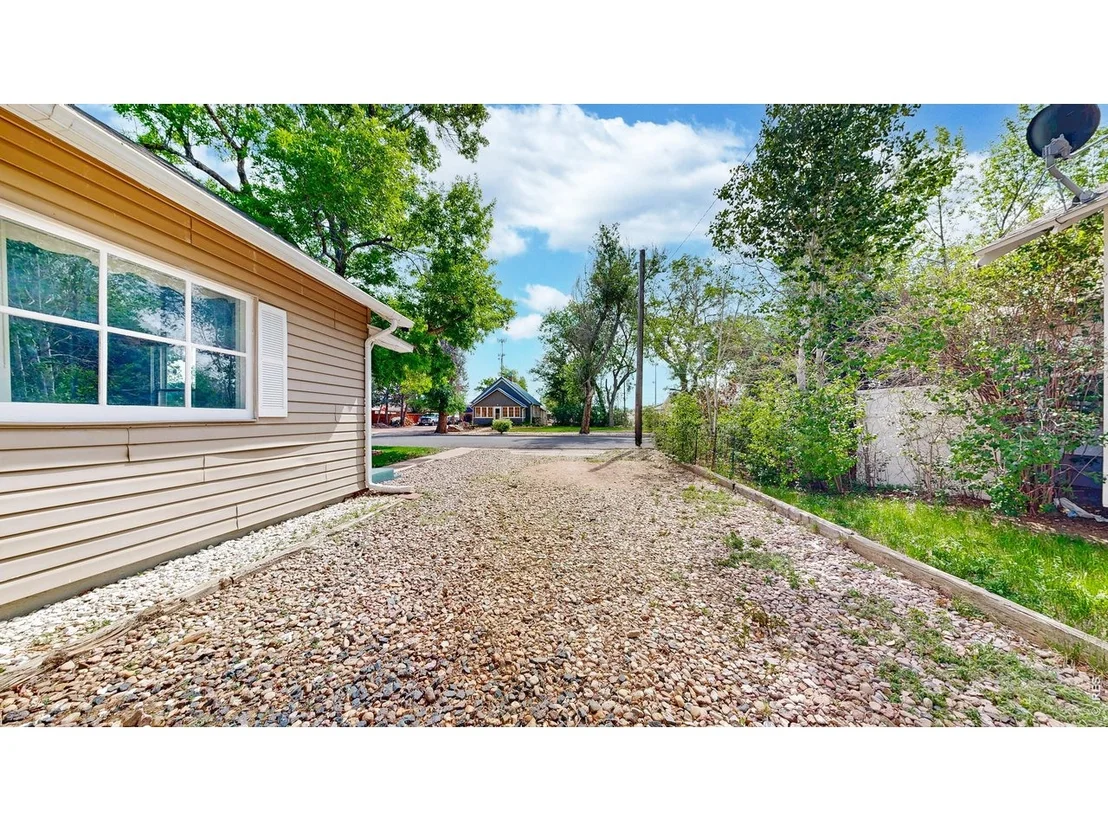 Photo of 521 1st Ave