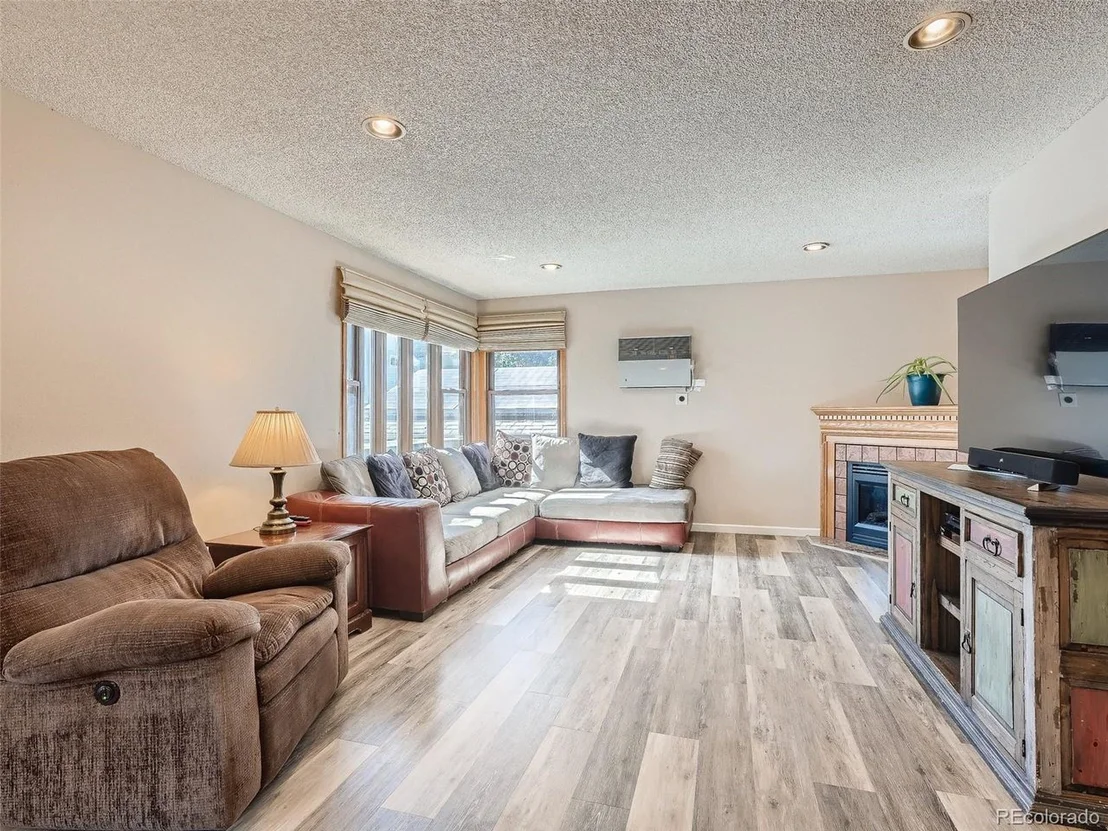 Photo of 5524 W 60th Pl