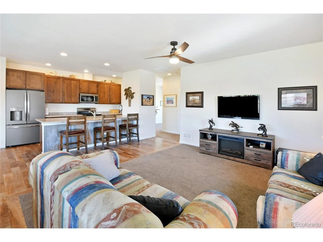 Photo of 560 Remington Dr
