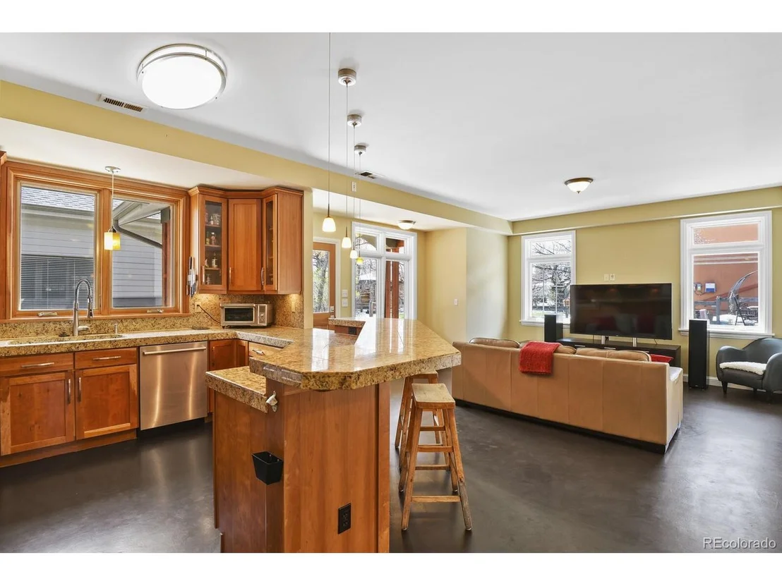 Photo of 220 Pawnee Dr