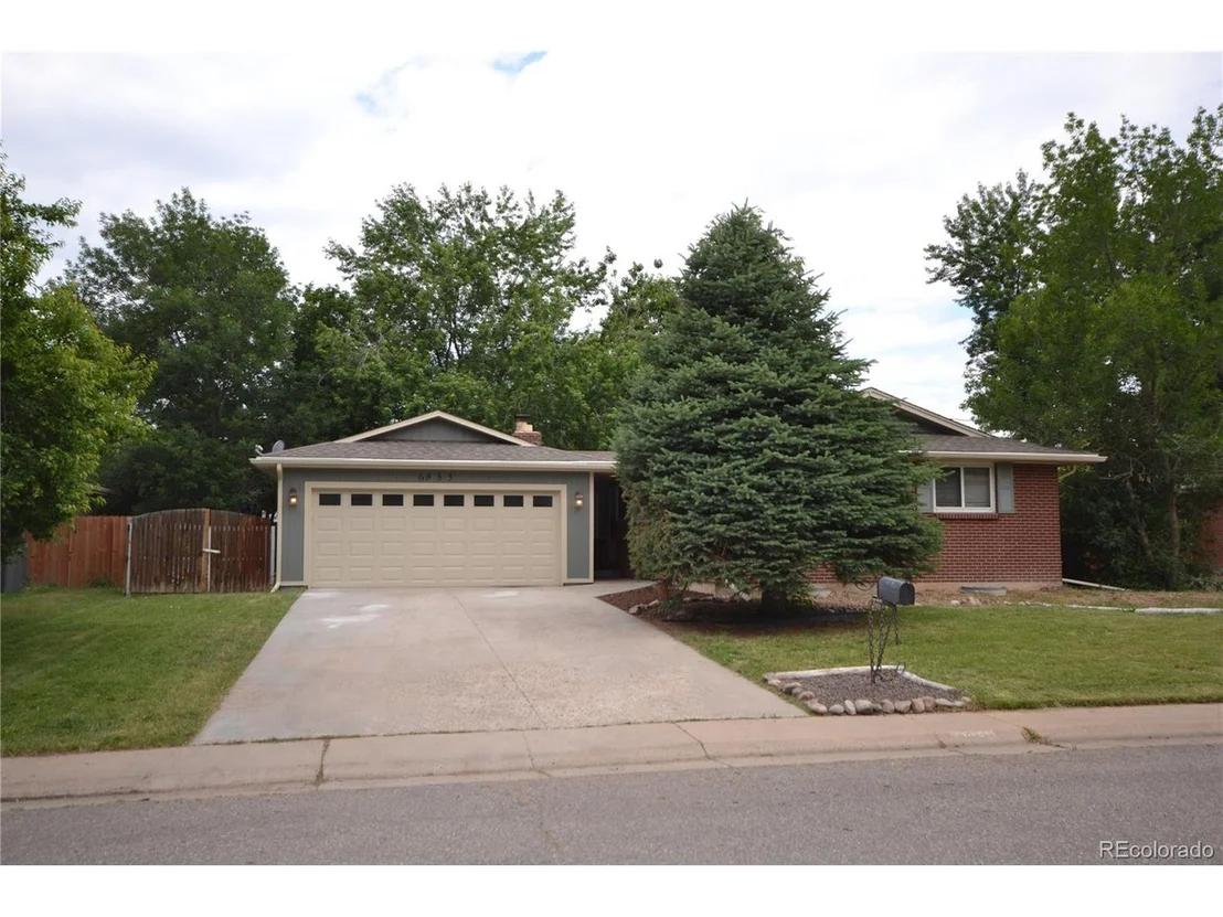 Photo of 6883 Oak Way