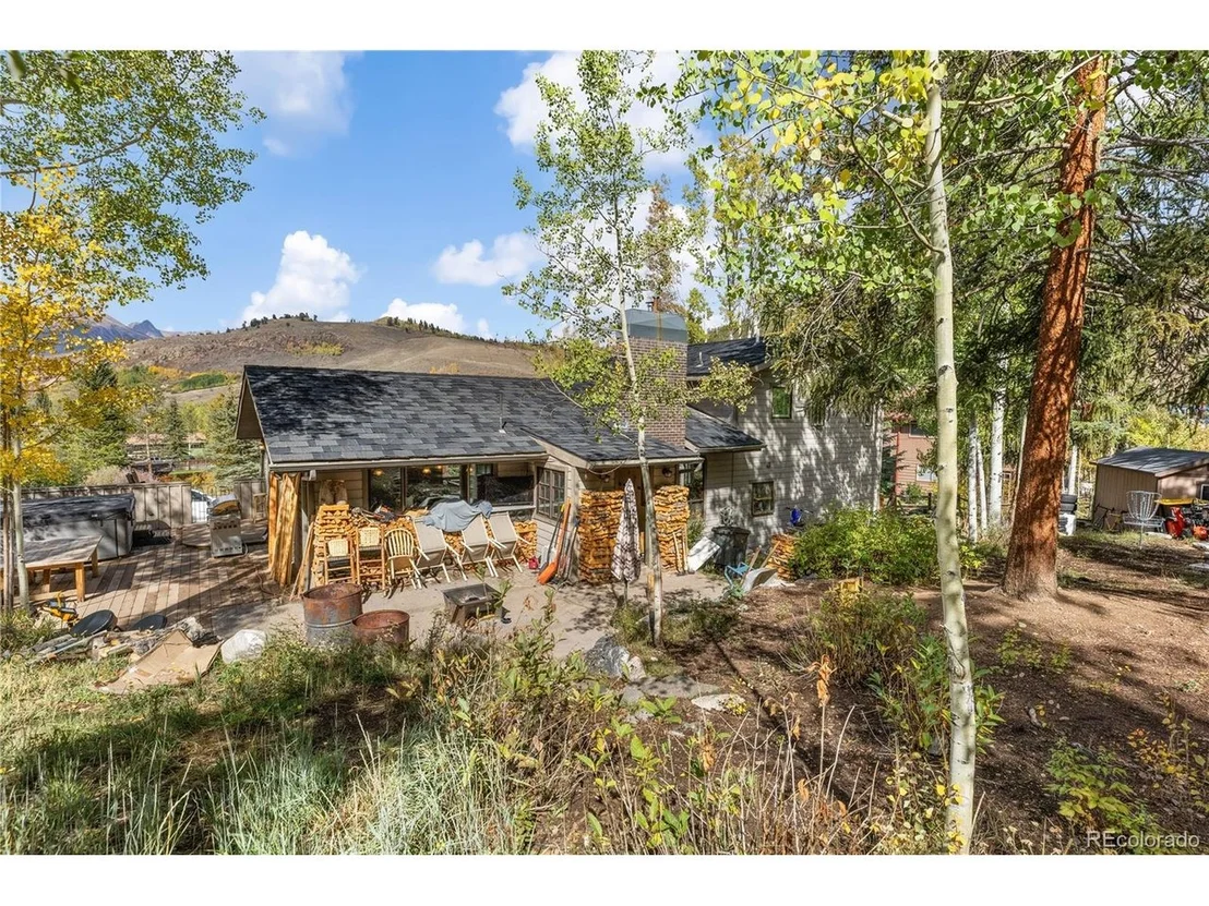 Photo of 208 Deer Path Rd
