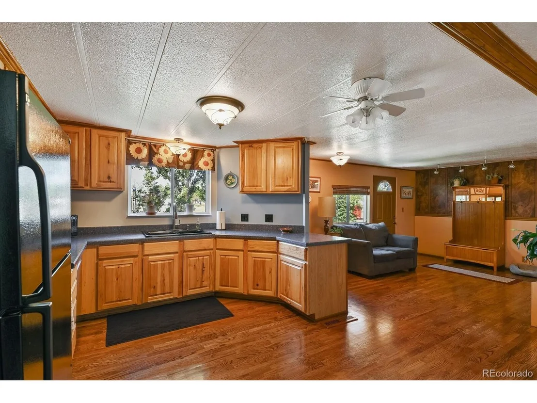 Photo of 332 Lilac Cir