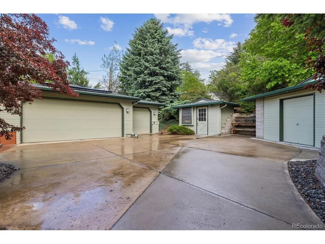 Photo of 4070 Field Dr