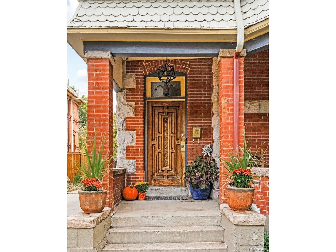Photo of 3336 Bryant St