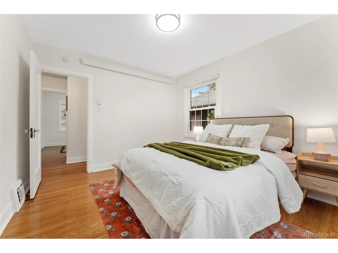 Photo of 1263 Elm St