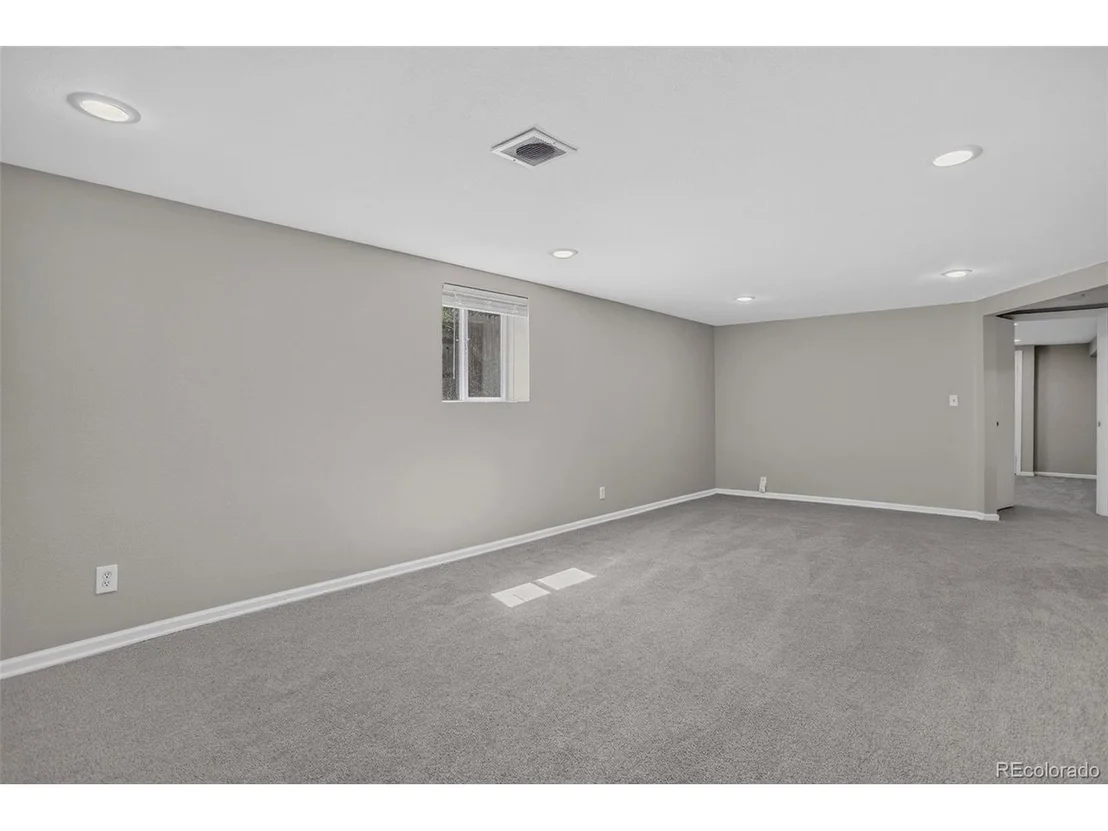 Photo of 13789 Omega Cir