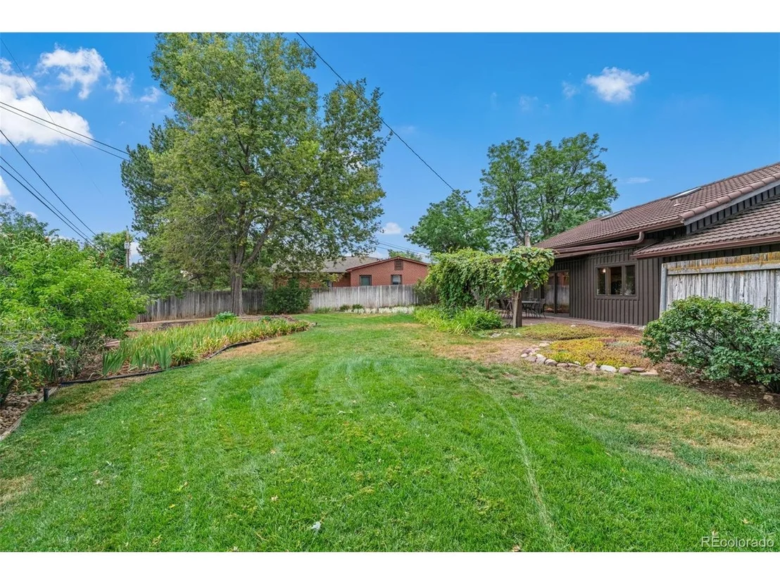 Photo of 5161 Laurel Ave