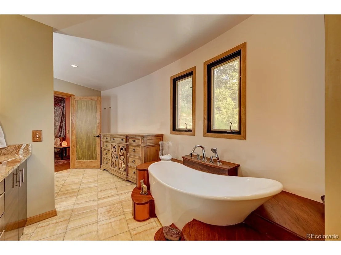 Photo of 218 Anemone Dr