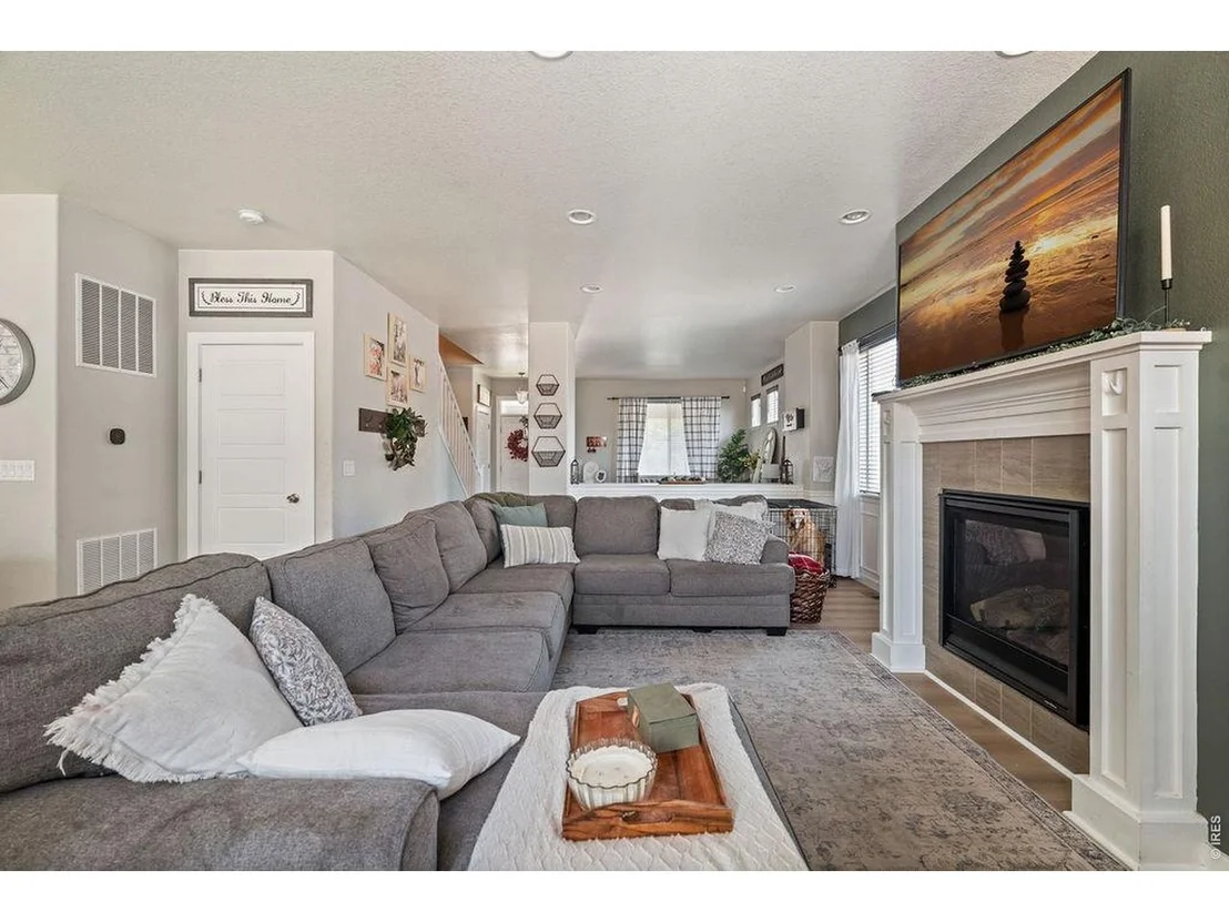 Photo of 5058 Thistle Dr