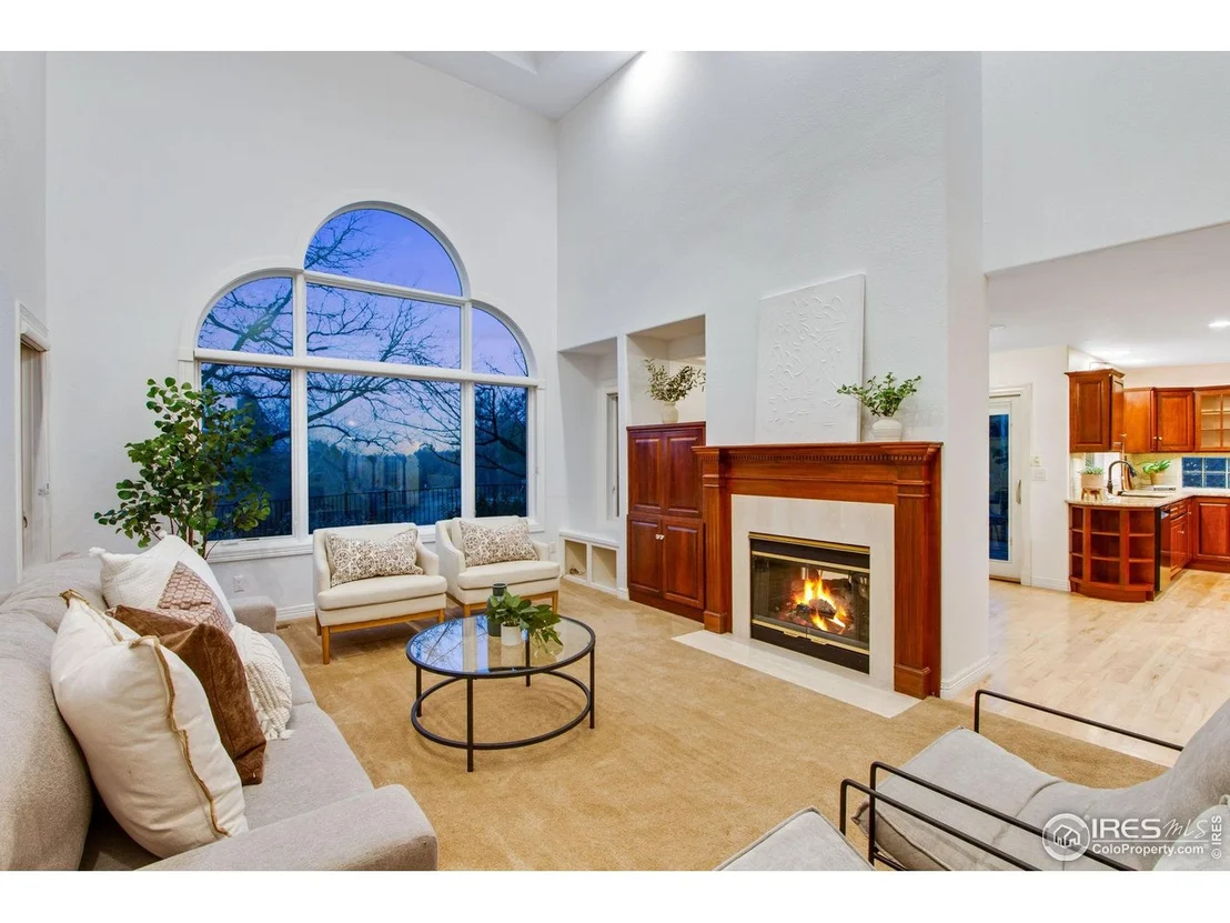 Photo of 378 High Pointe Dr