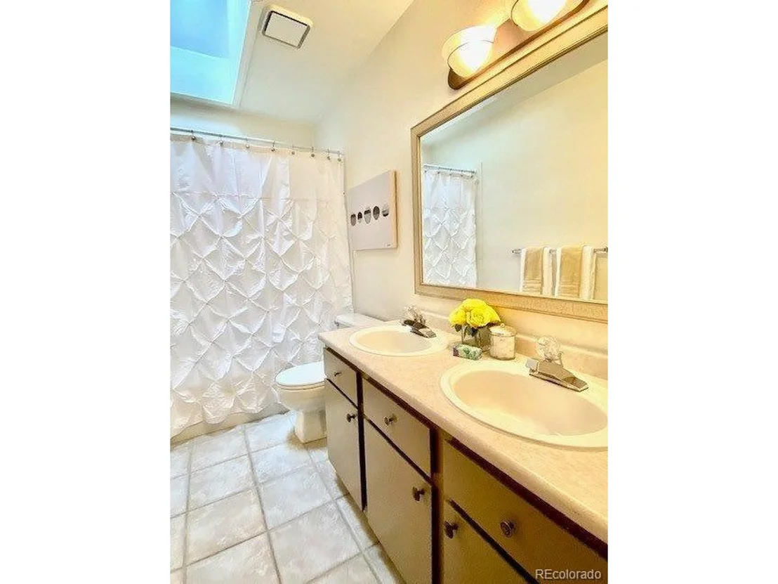 Photo of 3664 Roundtree Ct