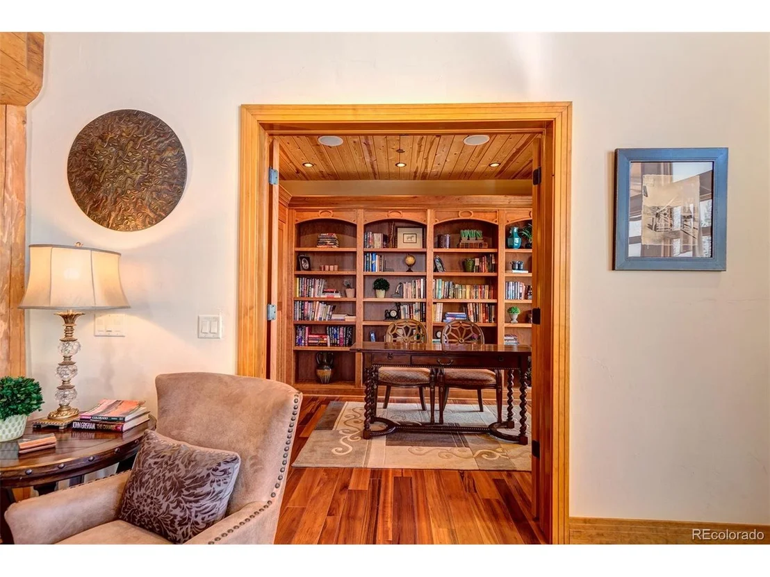 Photo of 101 Pearl Ln