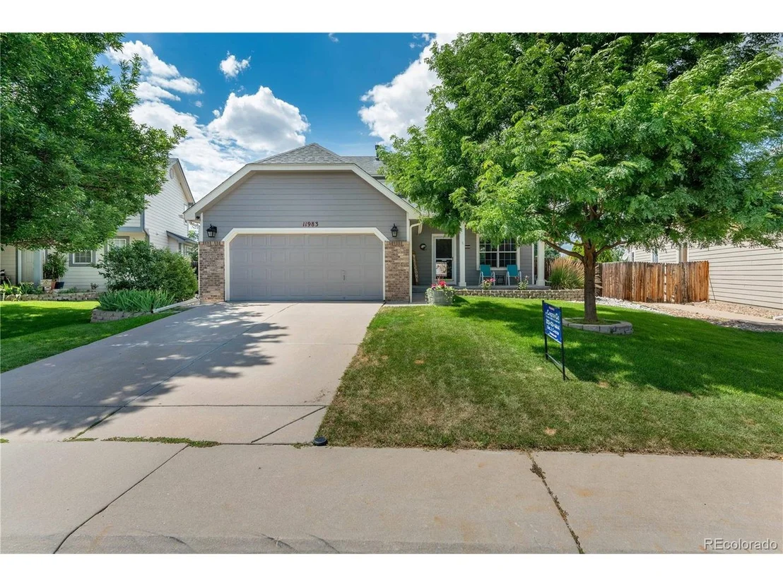 Photo of 11983 Dahlia Dr