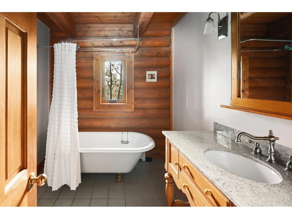 Photo of 172 Tall Pine Ln