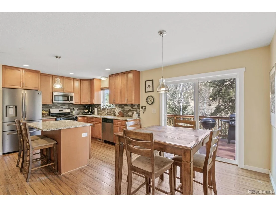 Photo of 1327 Bluebird Dr