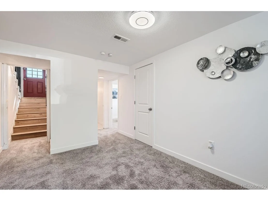 Photo of 486 Leona Dr