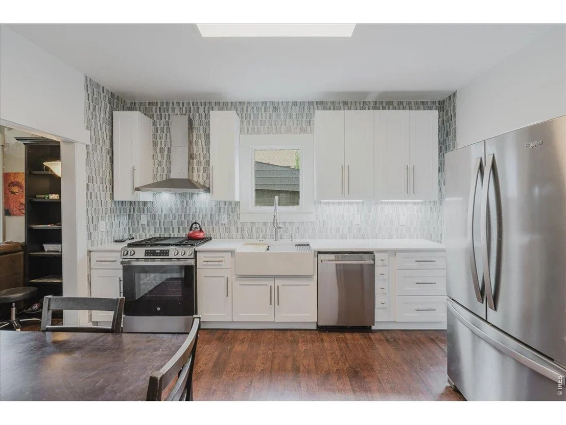 Photo of 443 Baker St