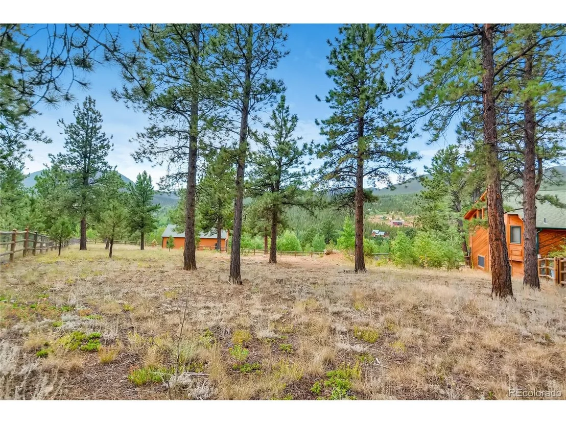 Photo of 109 Royal Ridge Dr