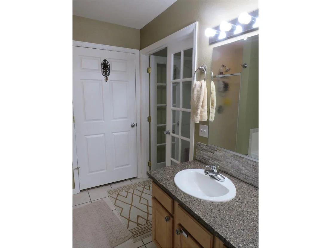Photo of 445 Skyline Dr