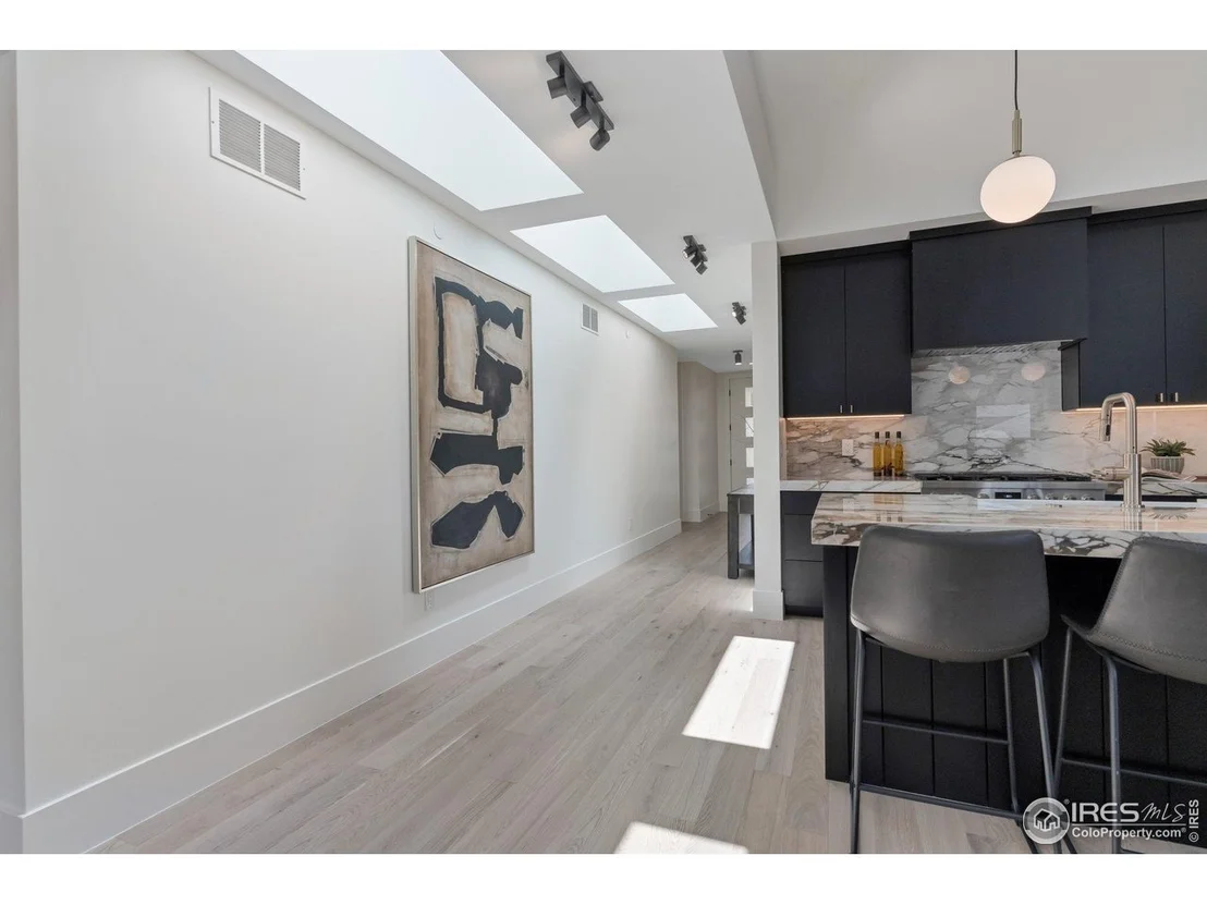 Photo of 306 S 3rd Ave